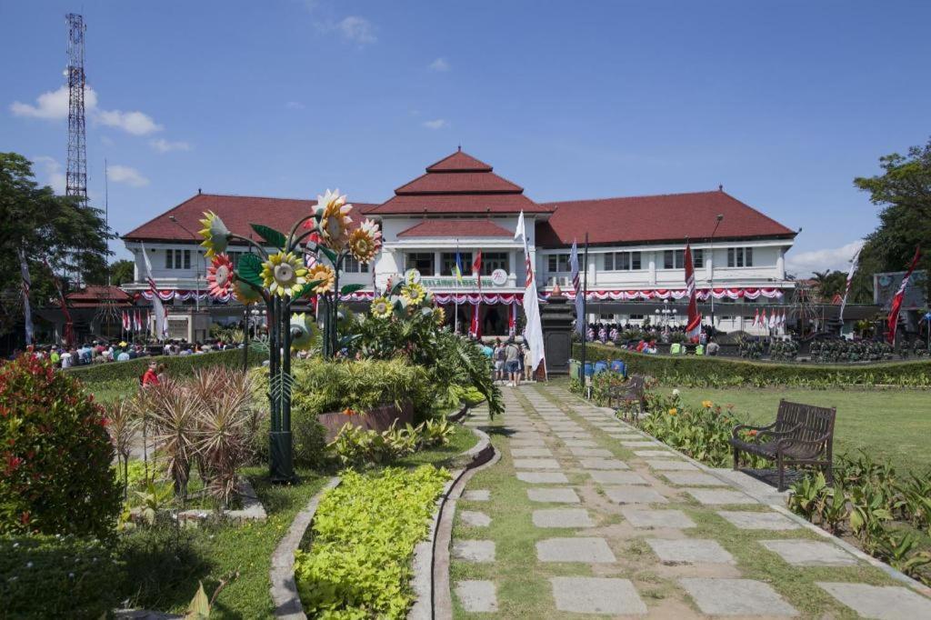 Oyo 1110 Ijen Butik House Hotel Malang Exterior foto